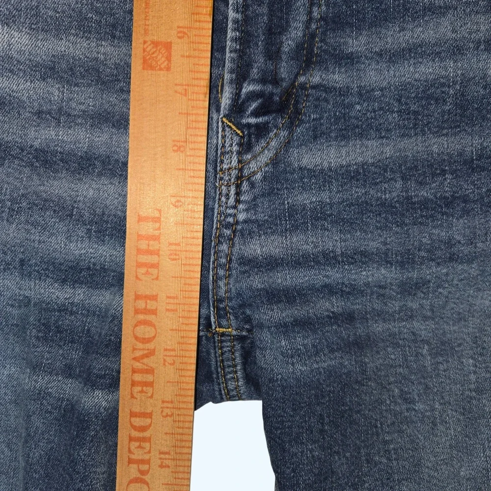 American Eagle Airflex+ Original Straight Jeans Mens 38x32 (Fits 30